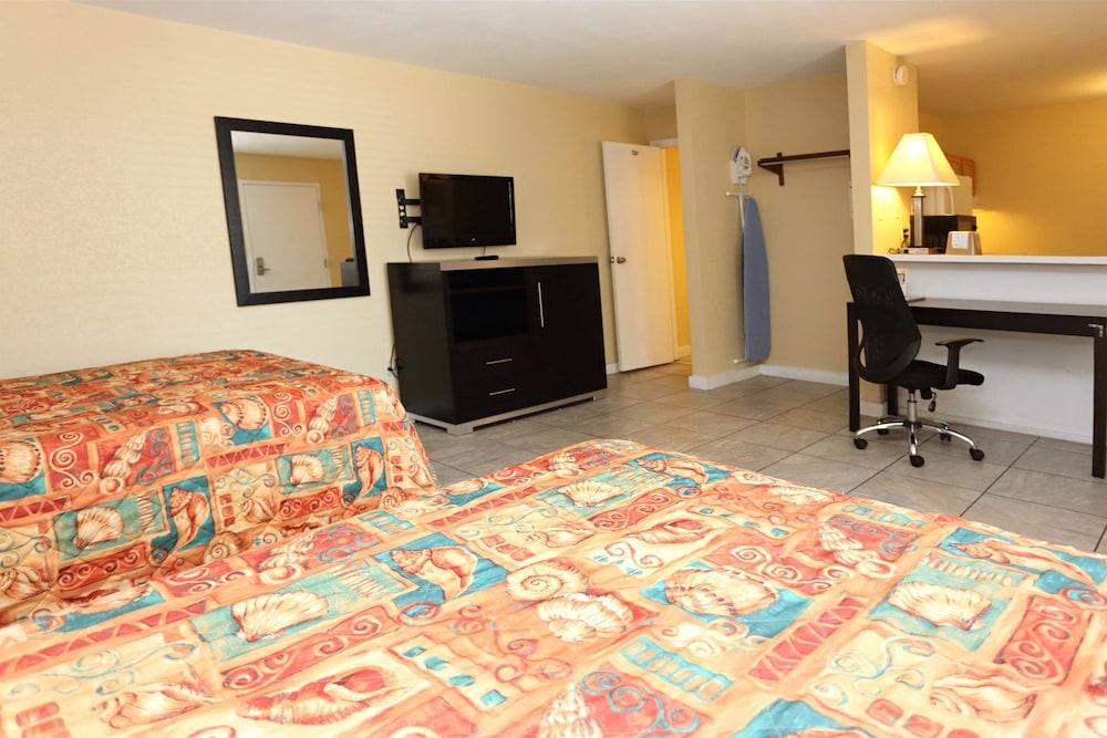 Blue Marlin Inn & Suites