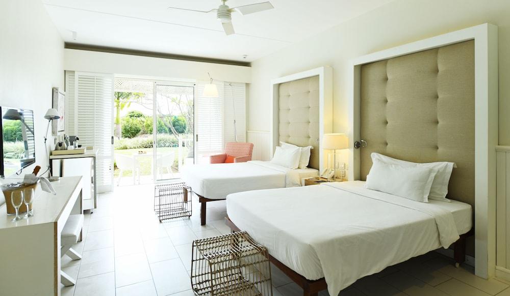 Radisson Blu Azuri Resort & Spa