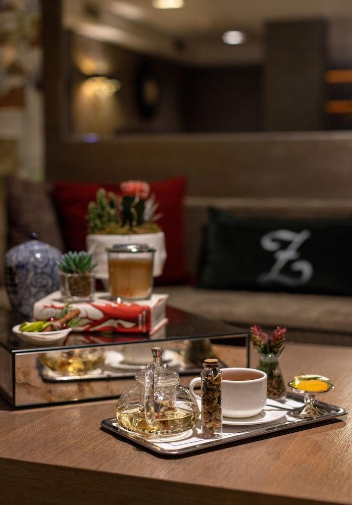 The New Hotel Zeybek