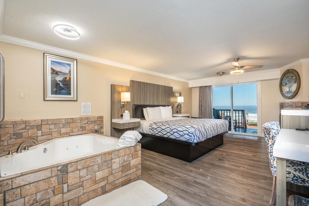 Sailor Jack's Oceanfront Inn