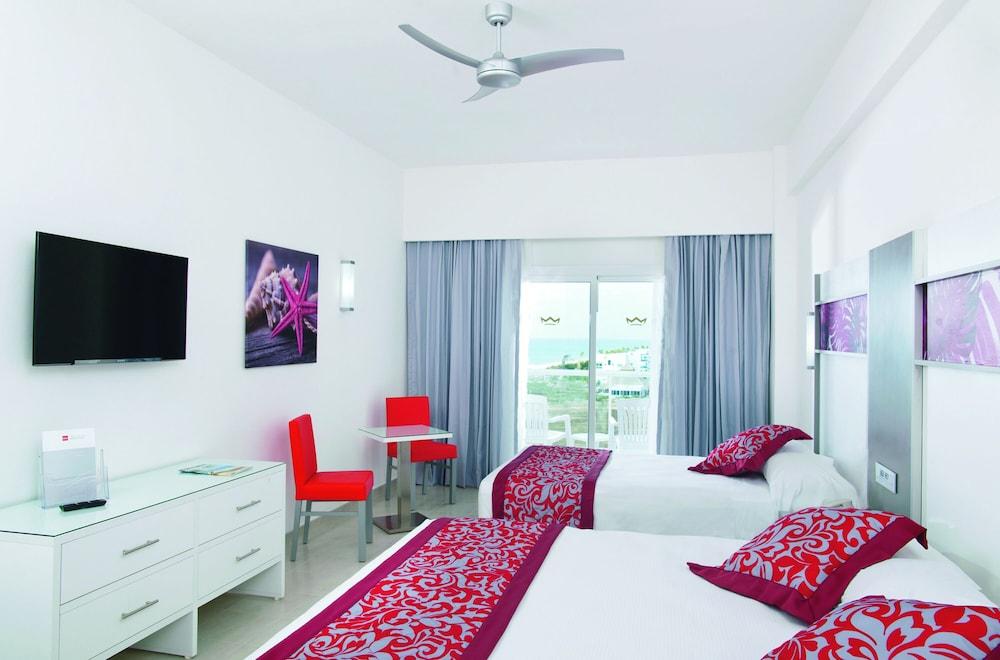 Hotel Riu Playa Blanca - All Inclusive