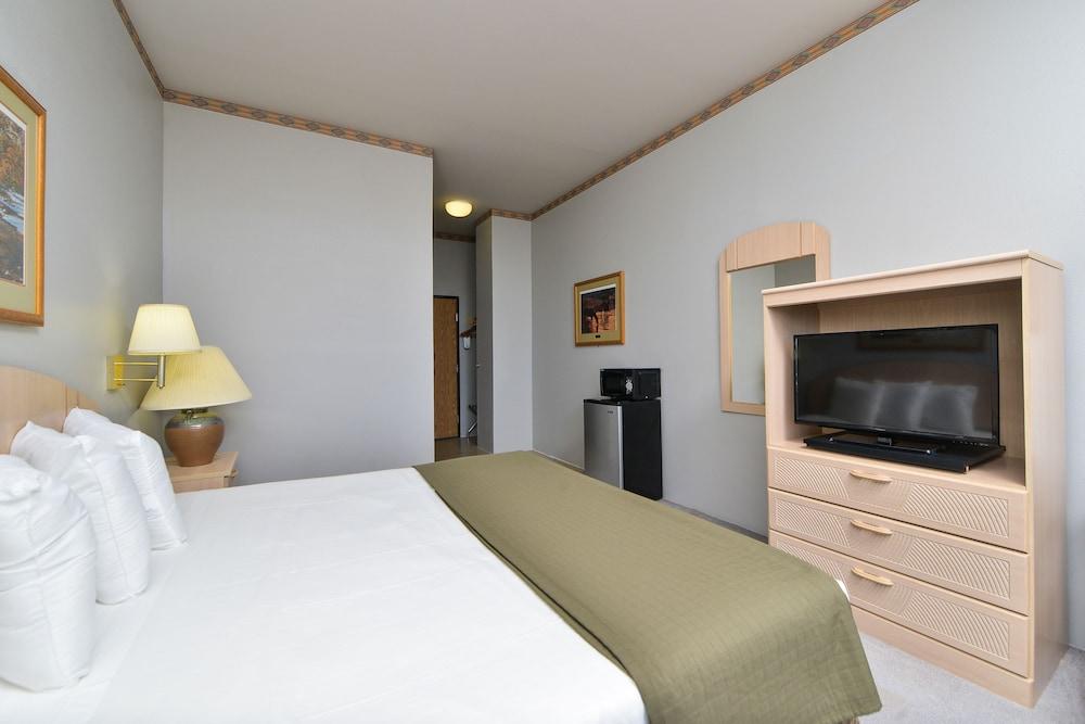 Econo Lodge Inn & Suites Jackpot near Casino