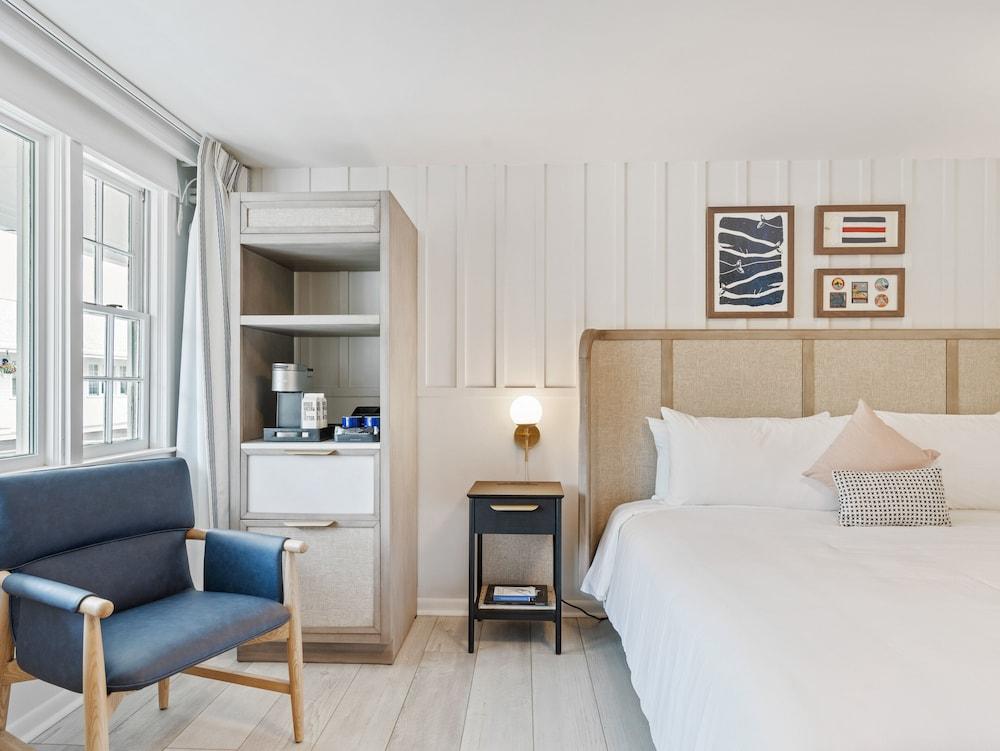 Greyfinch Chatham Inn