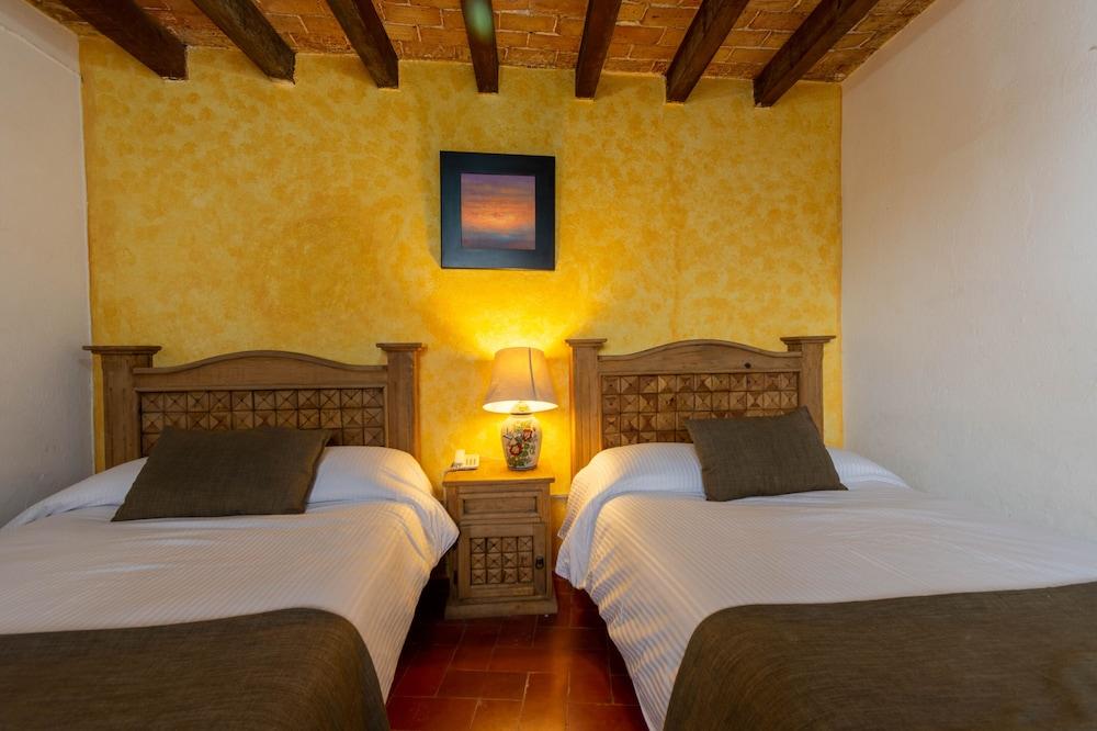 Hotel Casa Sangre de Cristo