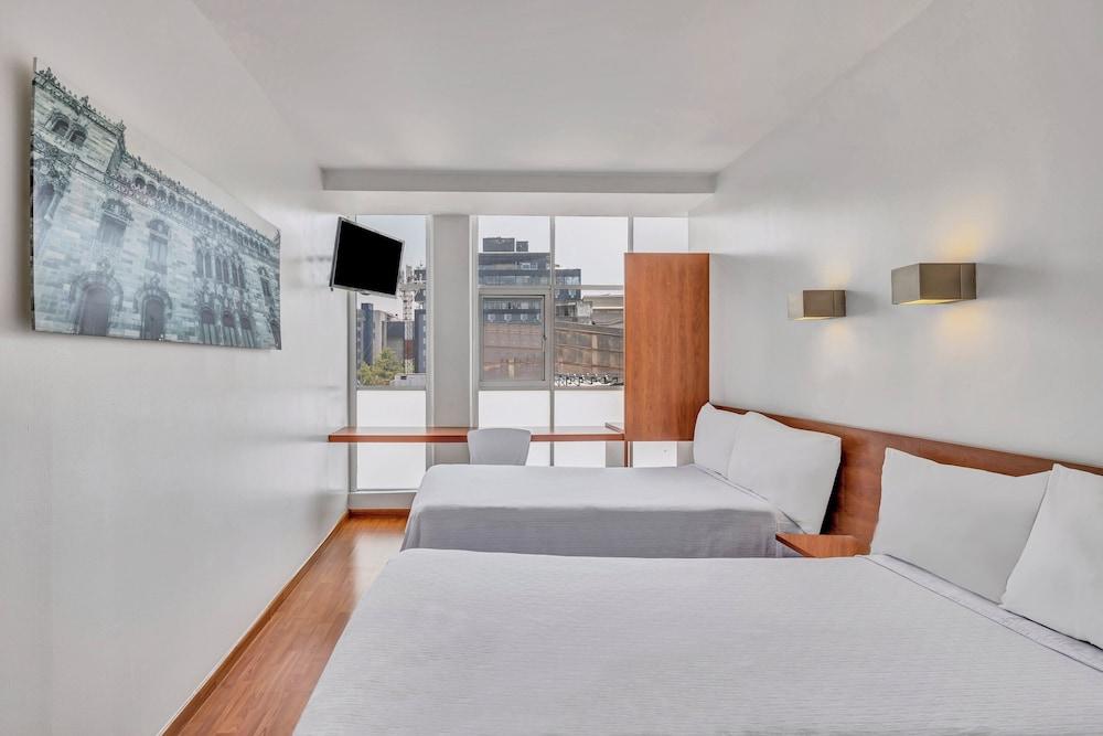 One Ciudad de México Alameda