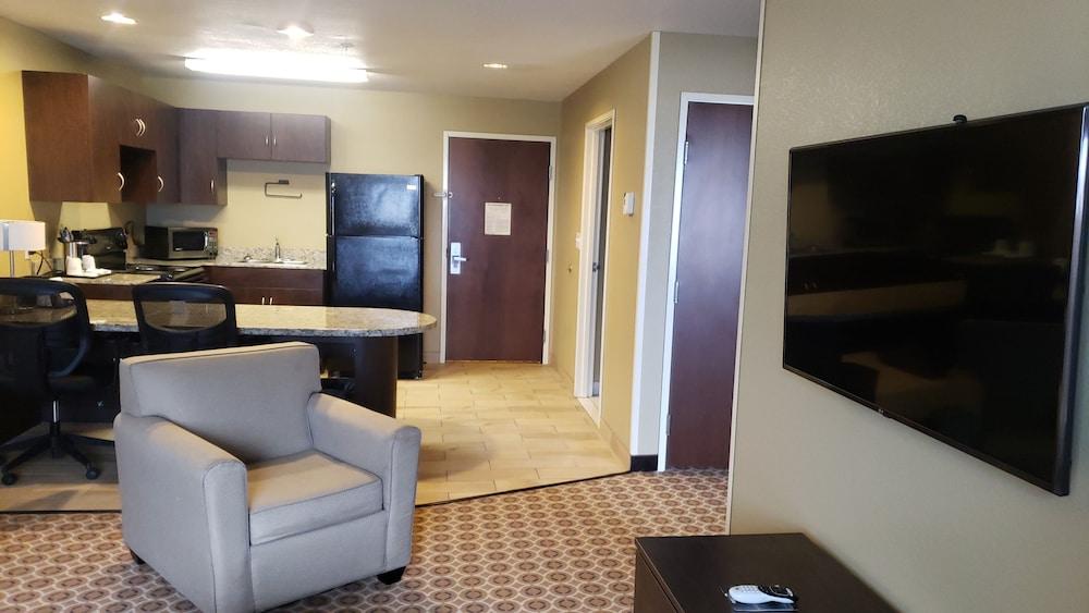 Microtel Inn & Suites By Wyndham Pecos