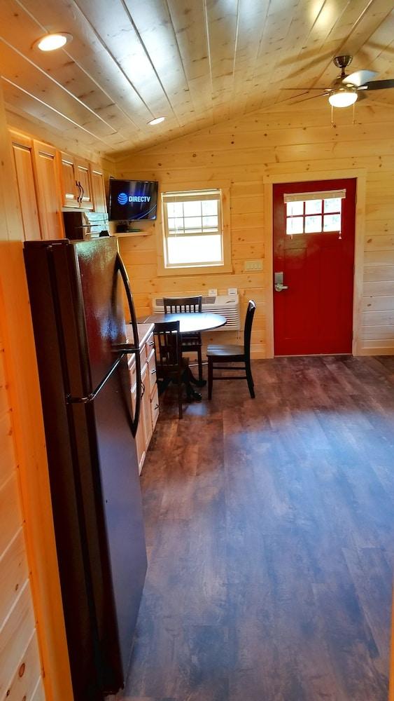 Abbot Trailside Lodging