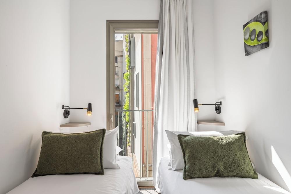 Aspasios Catedral Apartments