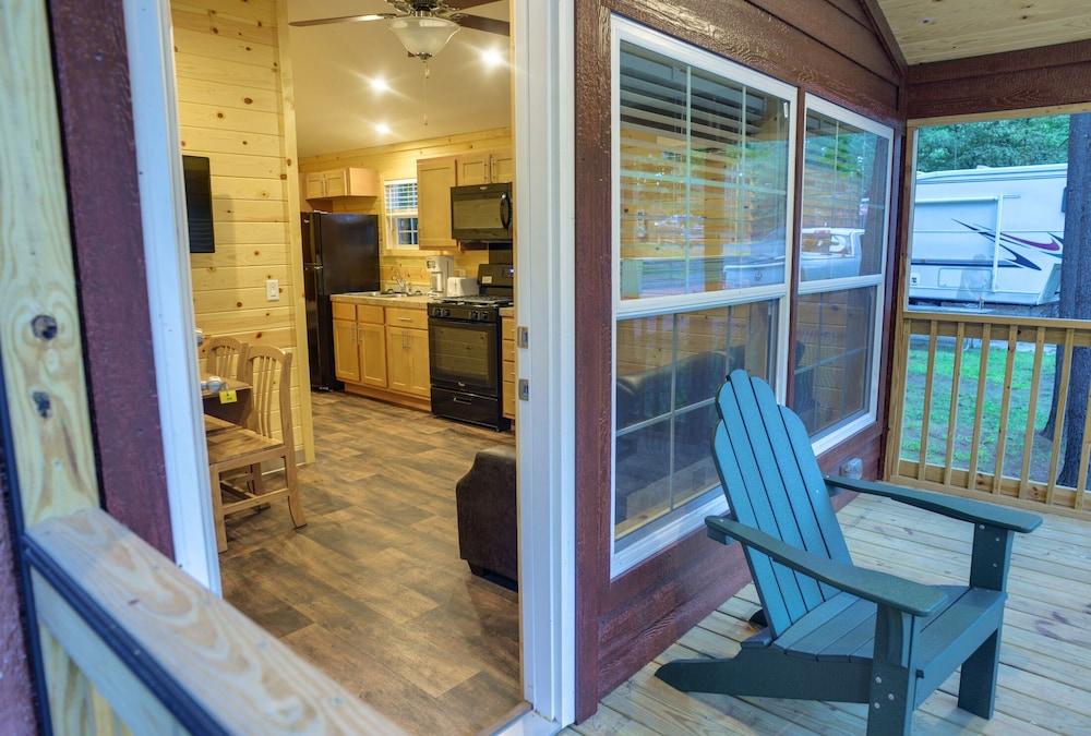 Lake George Escape - Campground