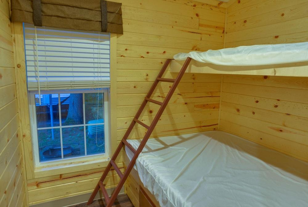 Lake George Escape - Campground