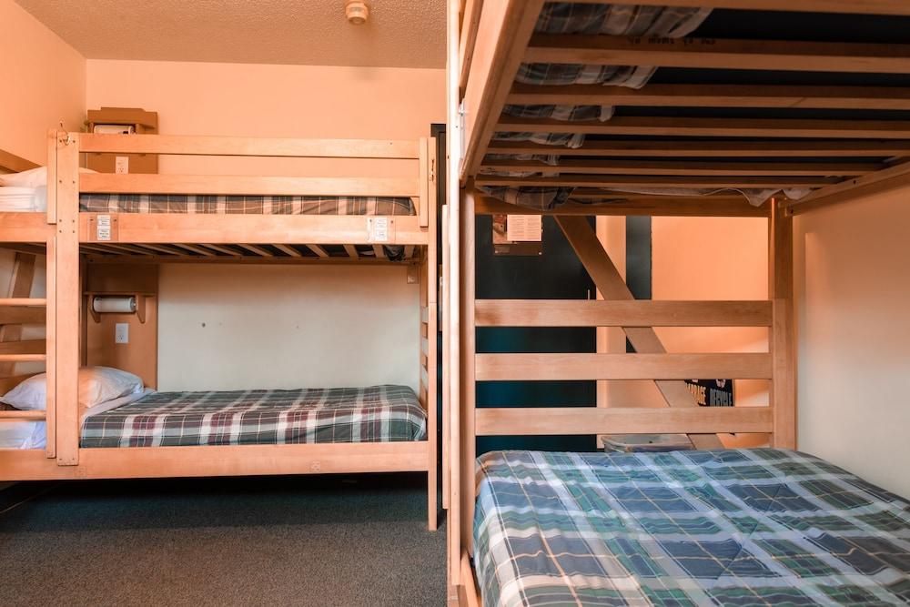 HI Banff Alpine Centre - Hostel