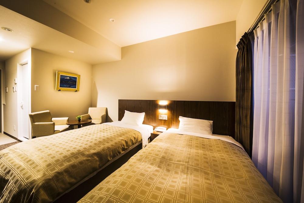 Kanku Izumisano First Hotel