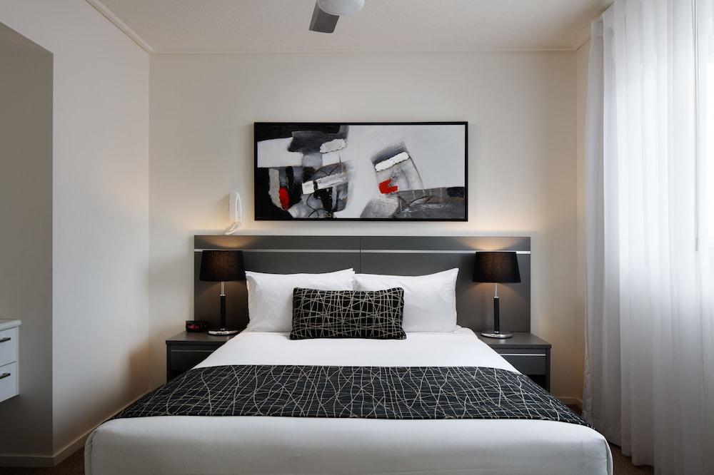 Kensington at Central