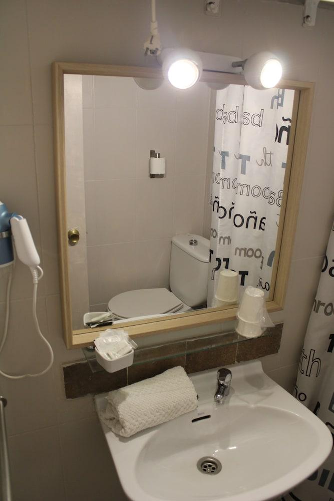 Hostal Virgen del Rocio II