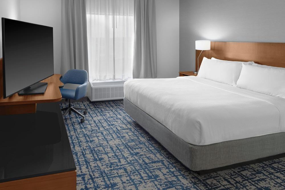 Fairfield Inn & Suites Calhoun