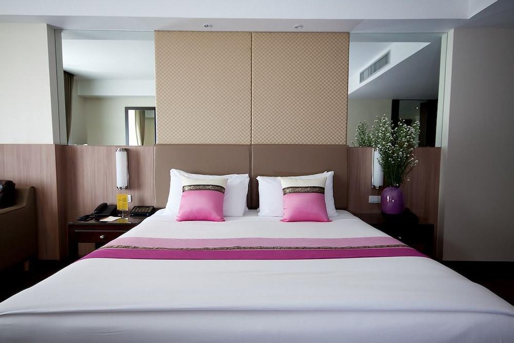 Dynasty Grande Hotel