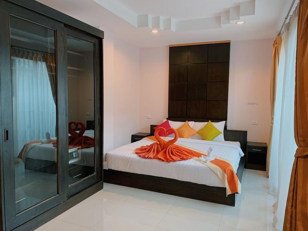 Ice Kamala Beach Hotel