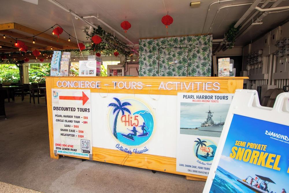 Waikiki Beachside Hostel