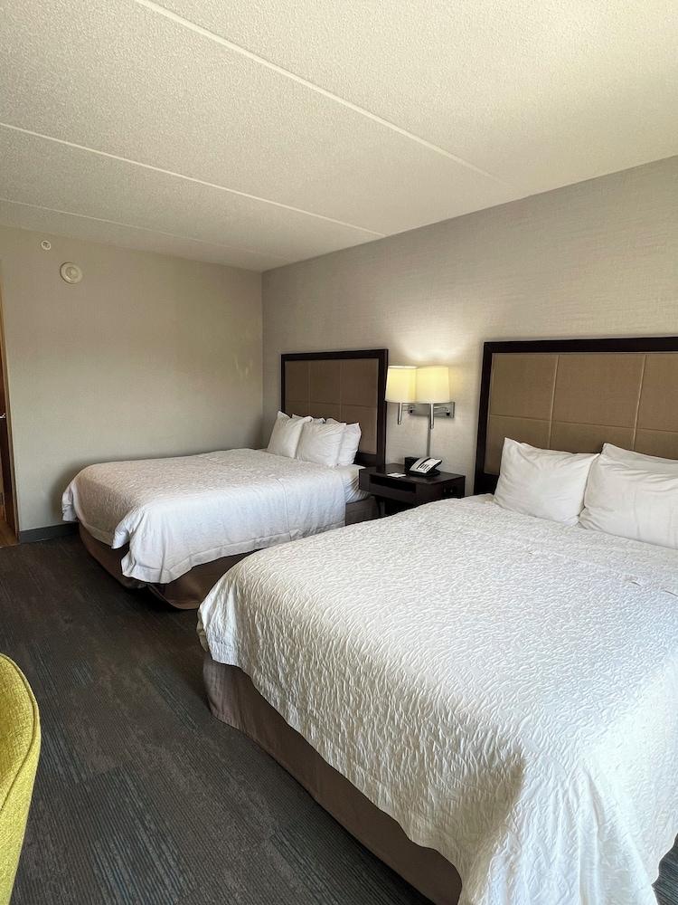 Hampton Inn & Suites Baltimore/Woodlawn