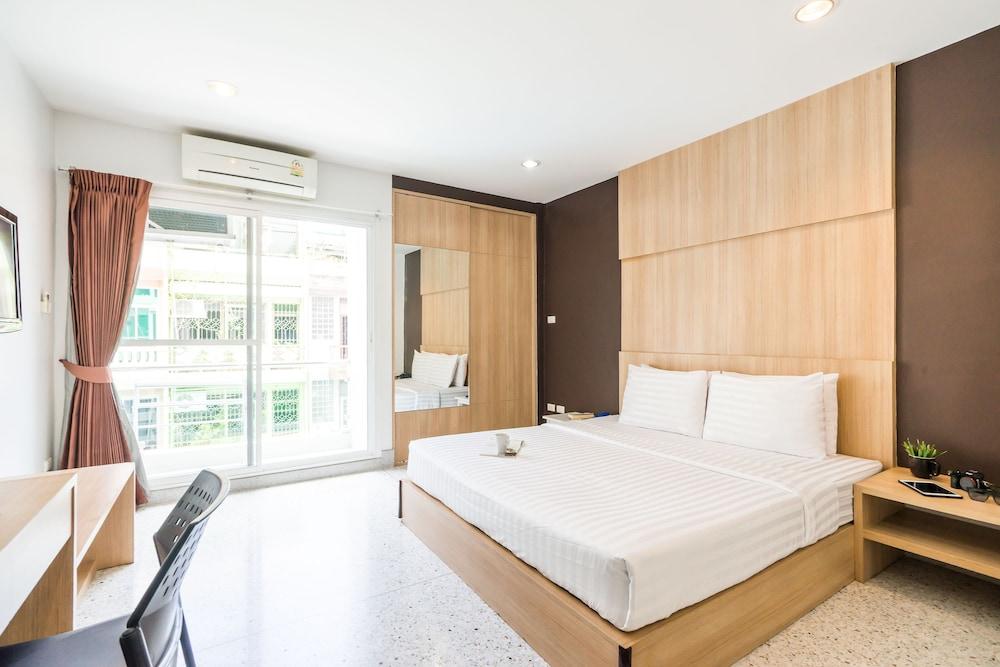 The Fifth Residence Hotel