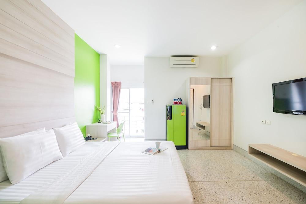 The Fifth Residence Hotel