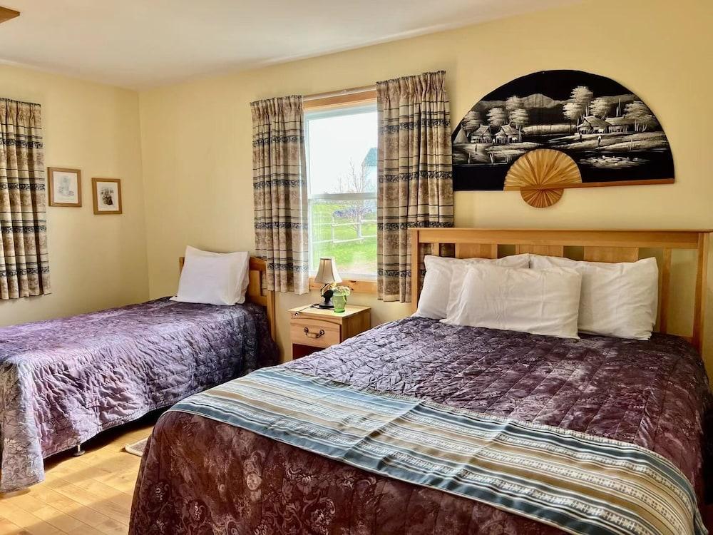 Montgomery Cavendish Cottages