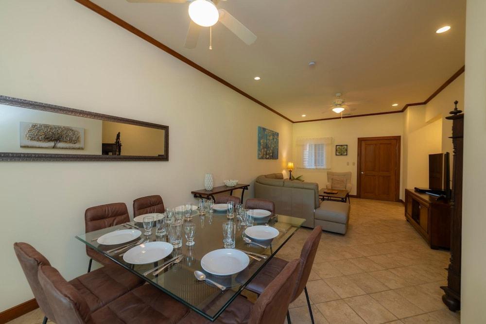 Veranda 8H 3 Bedr 3 Bath