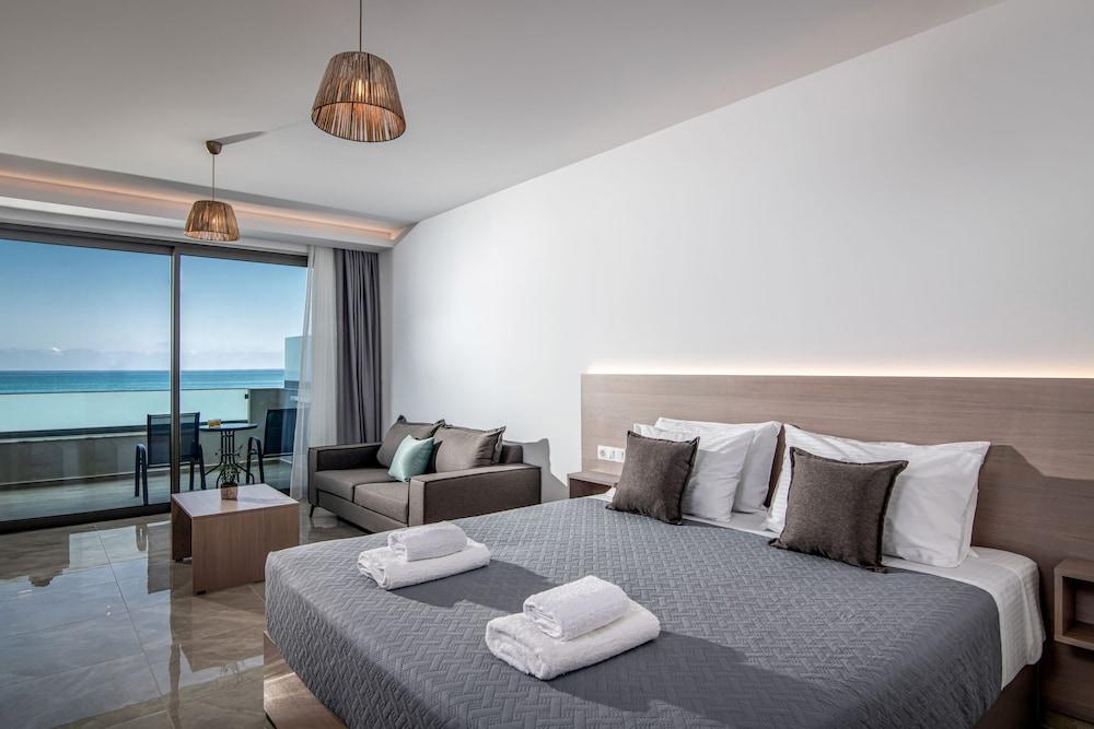 Ebenus Suites by Checkin