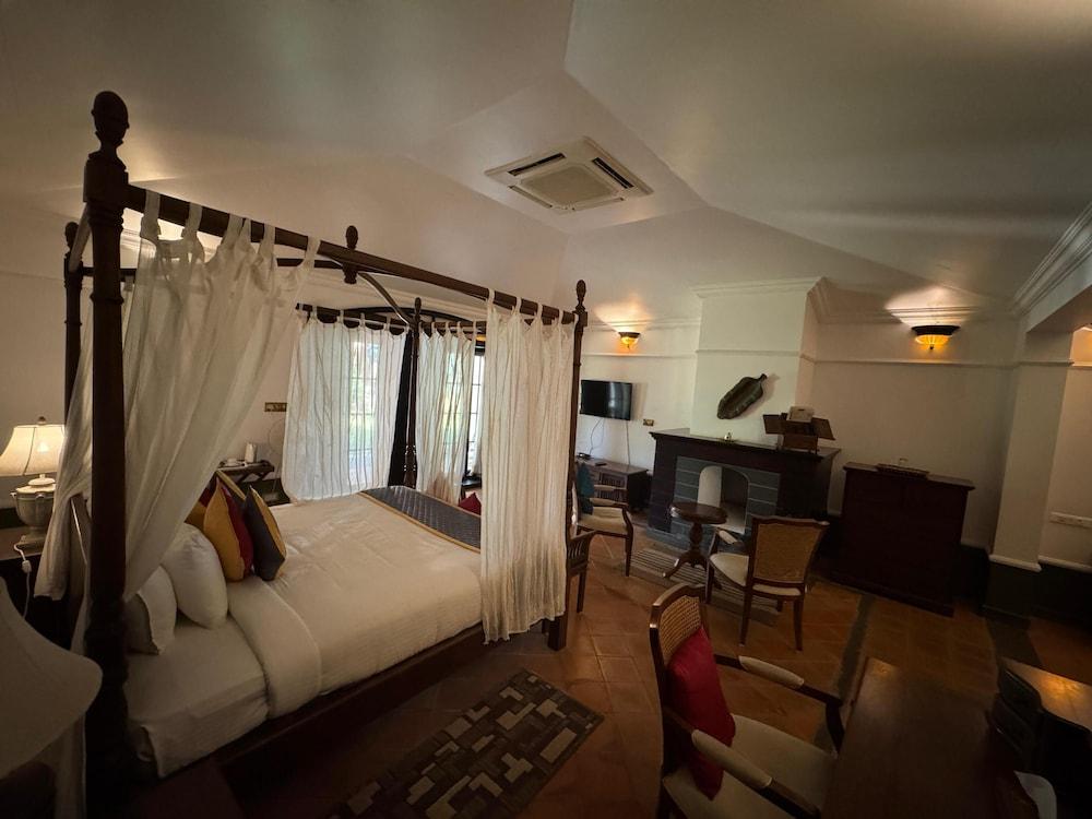 Parisons Plantation Experiences by Abad