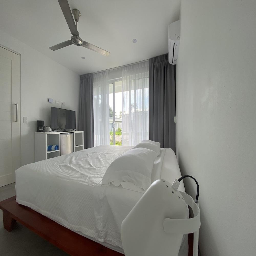 Adeluna Luxury Ocean View Villas