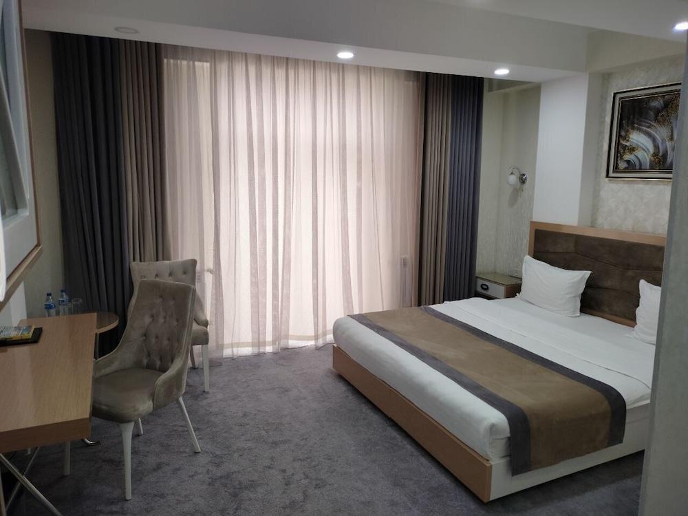 Reikartz Amirum Tashkent