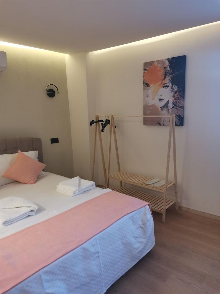 SIĞACIK SEN KONUK EVİ