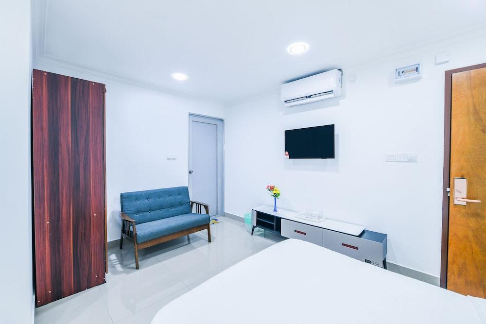 Capital O 90543 Sp Star Hotel