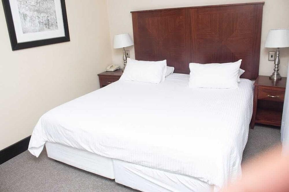 Luxury apartment in Raphael penthouse suite