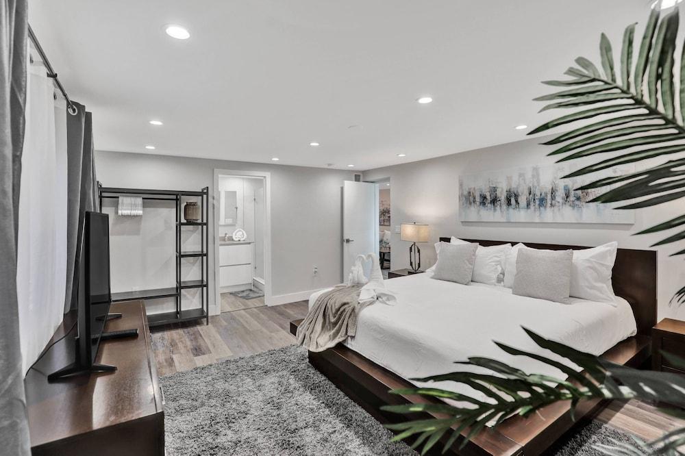 Trendy Renovated 4 BR  Home with POOL