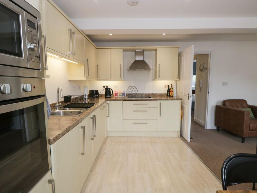 3 Old Pharmacy Court