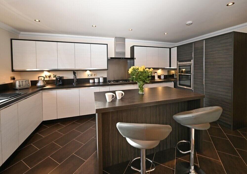 Inverness City Apartment