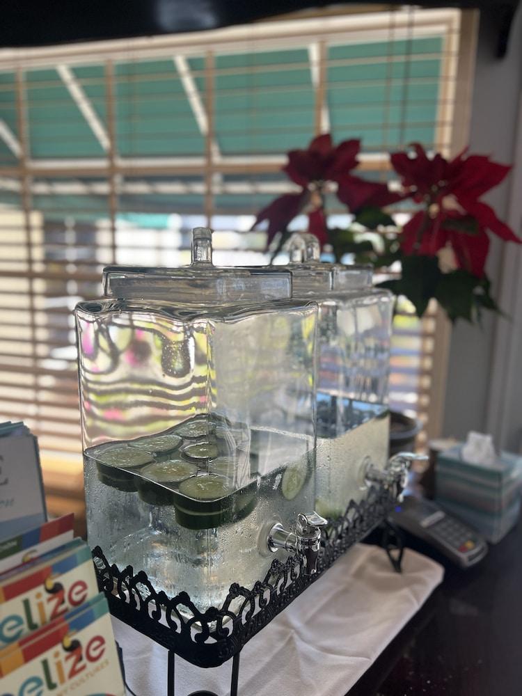 One South Place Hotel