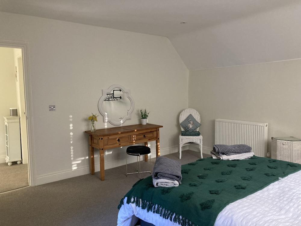 5br-10guests-fireplace-hottub-pets ok - Parking