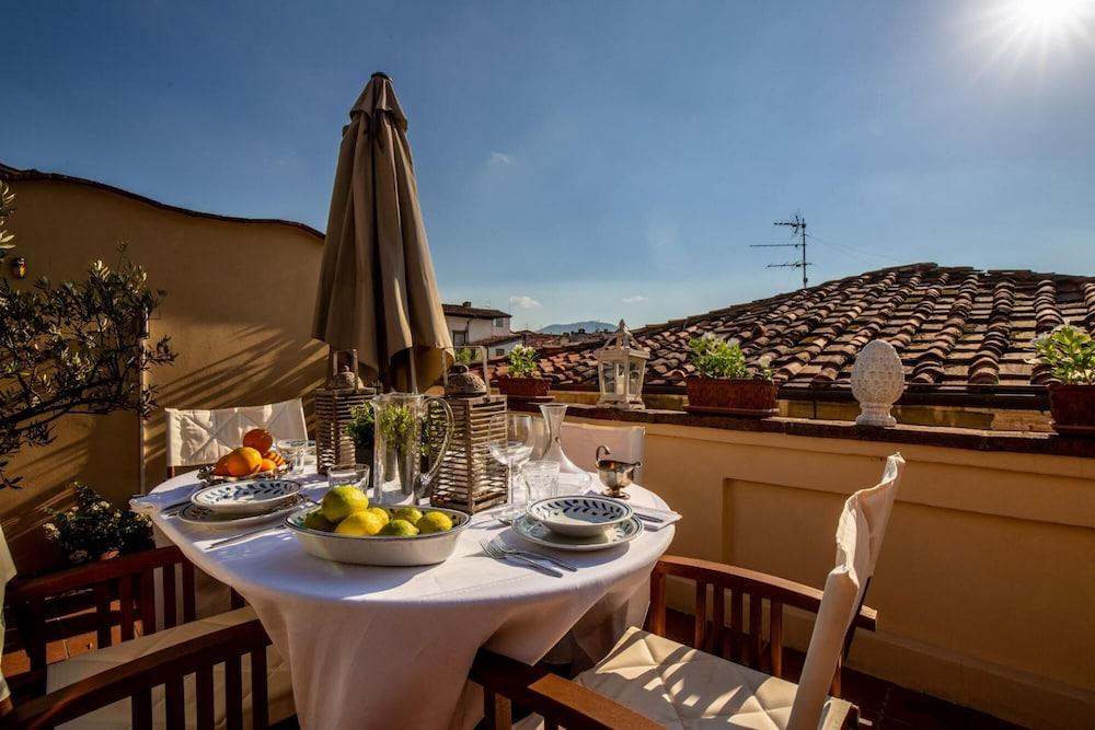 Casa Luca in Lucca With 2 Bedrooms and 2 Bathrooms