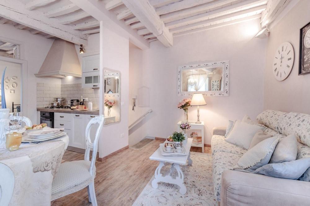 Casa Monique in Lucca