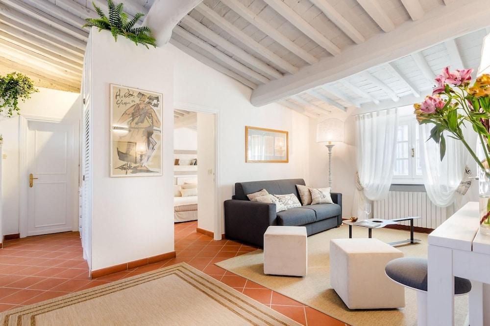 Casa Santa Zita in Lucca