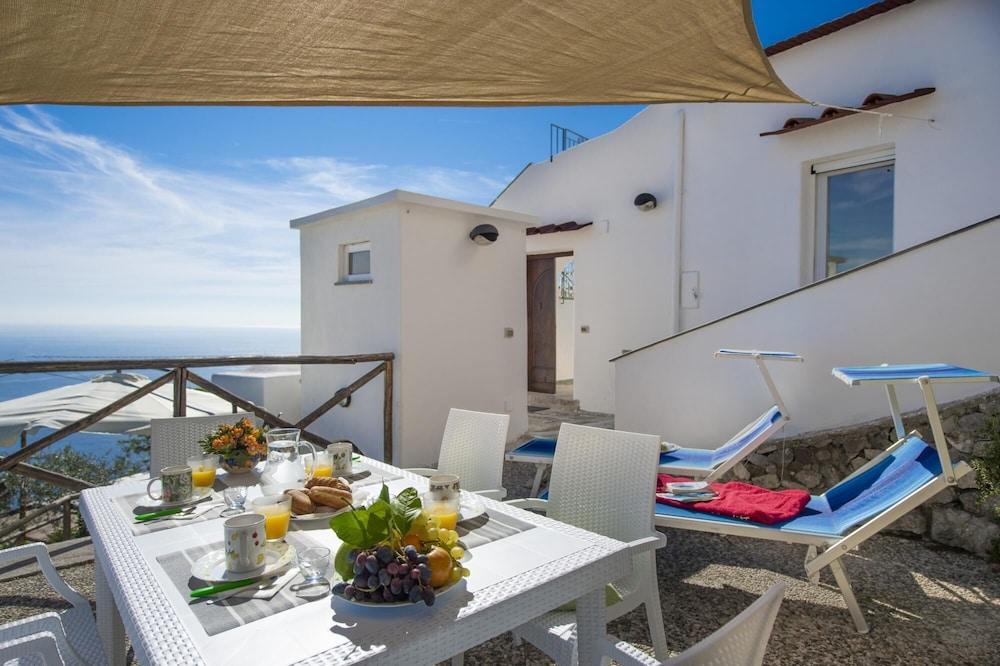 Casa Punta Paradiso - Romantic Seaside Retreat