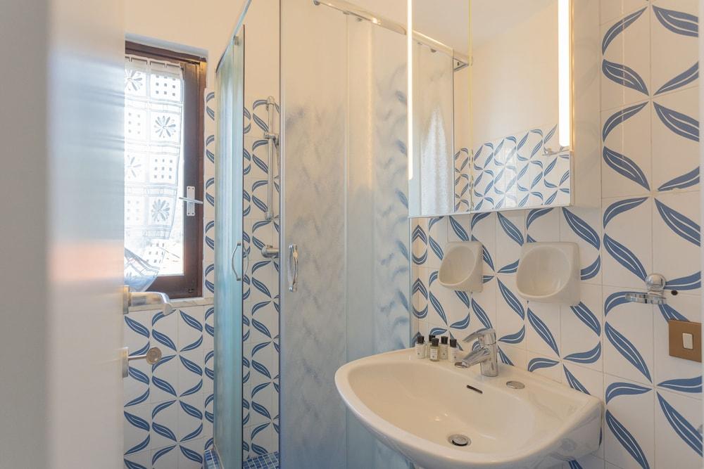 Lavarell House - Best Lake View