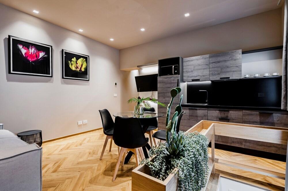 Ferrini Home - Etnea Heritage