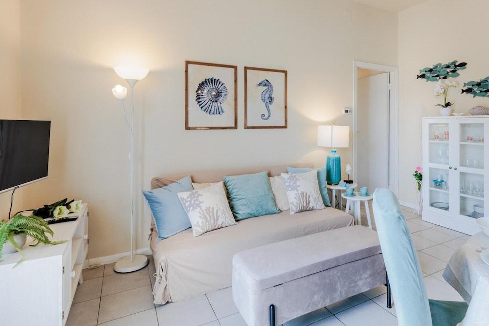 Lido Beach Apartment