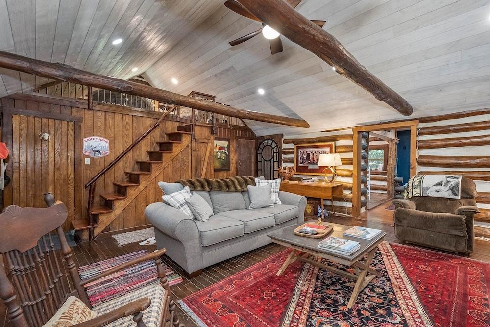 Tucked Inn by Taylor Made Deep Creek