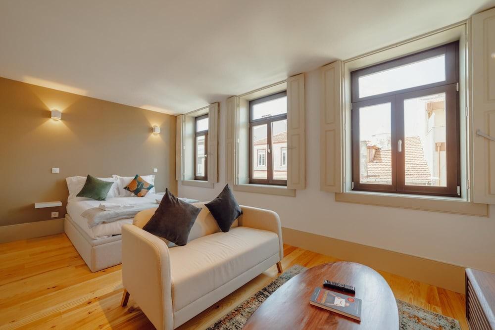Legacy Oporto Design Apartment H by Vacationy