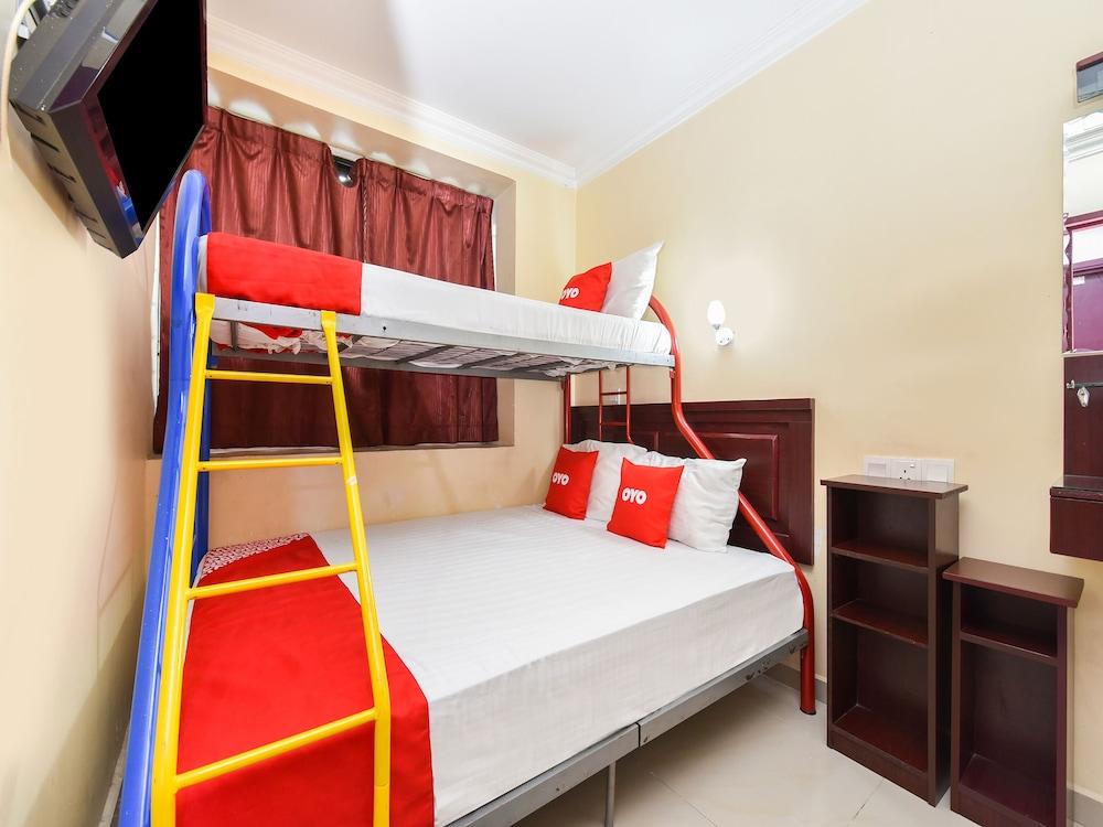 OYO 90562 J Hotel PJ