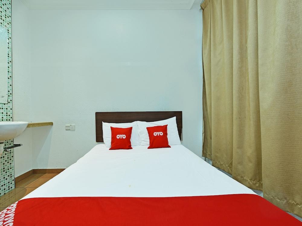 OYO 90559 Ummul Motel C Mart